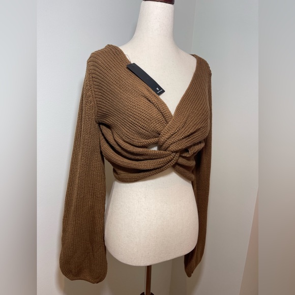 Lulu’s Women’s Knit Crop Top - Picture 2 of 6